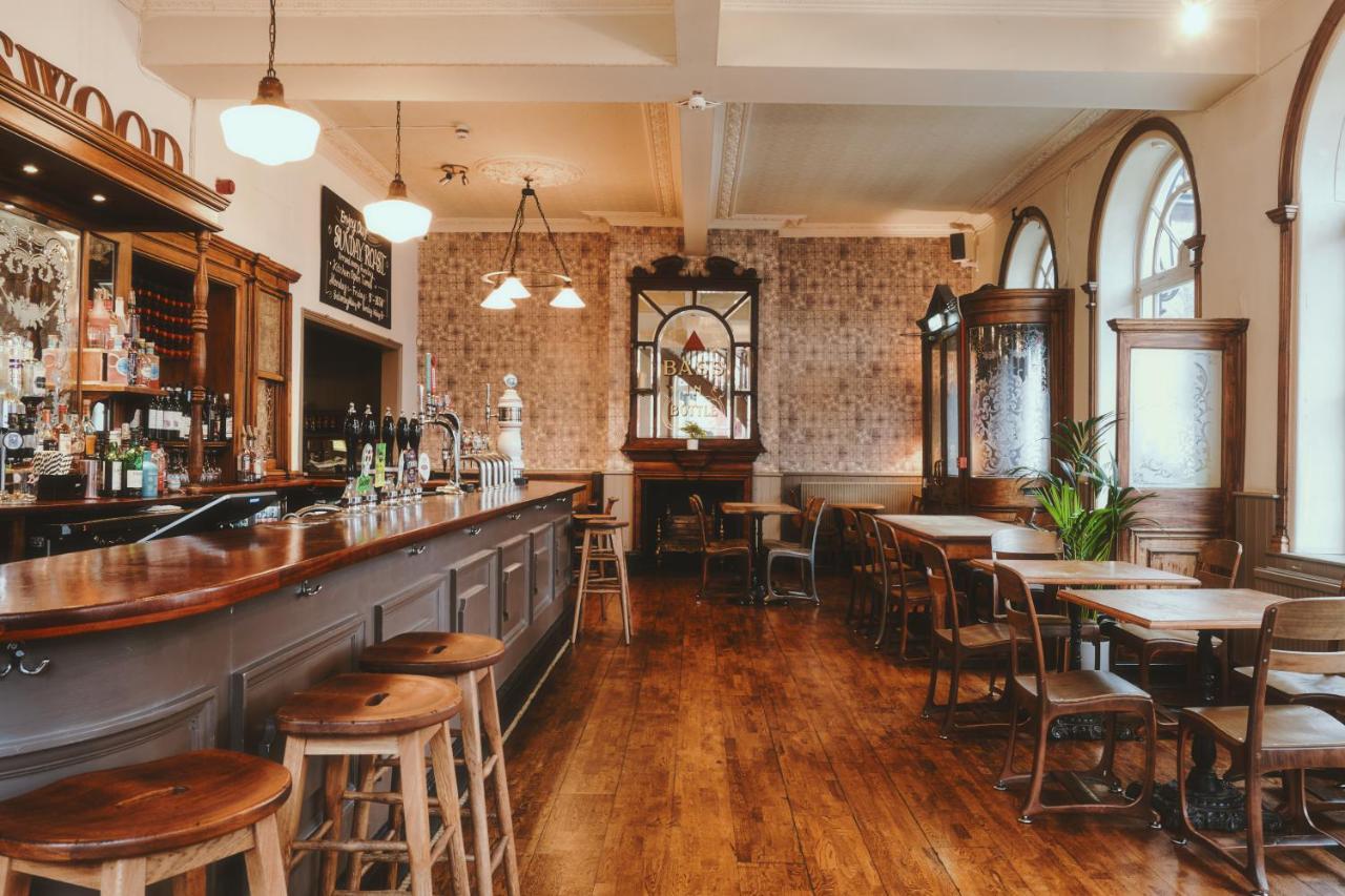 The Brownswood Hotel London Bagian luar foto