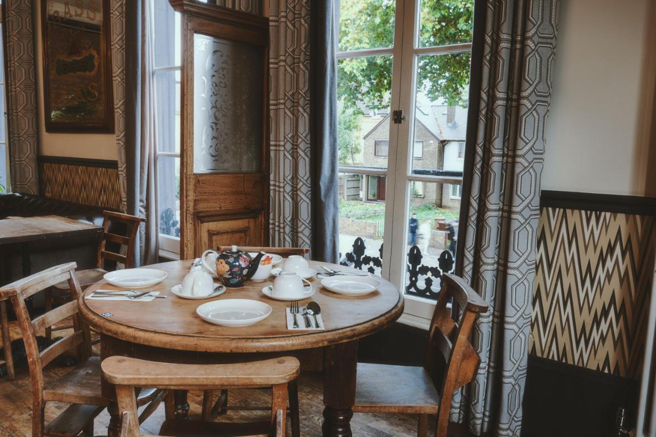 The Brownswood Hotel London Bagian luar foto